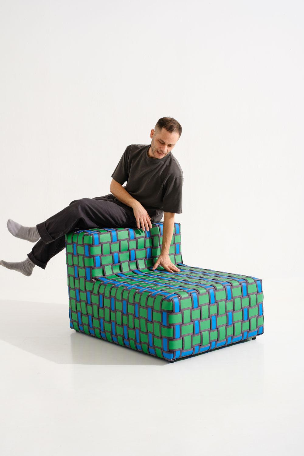 CHAISE LONGUE