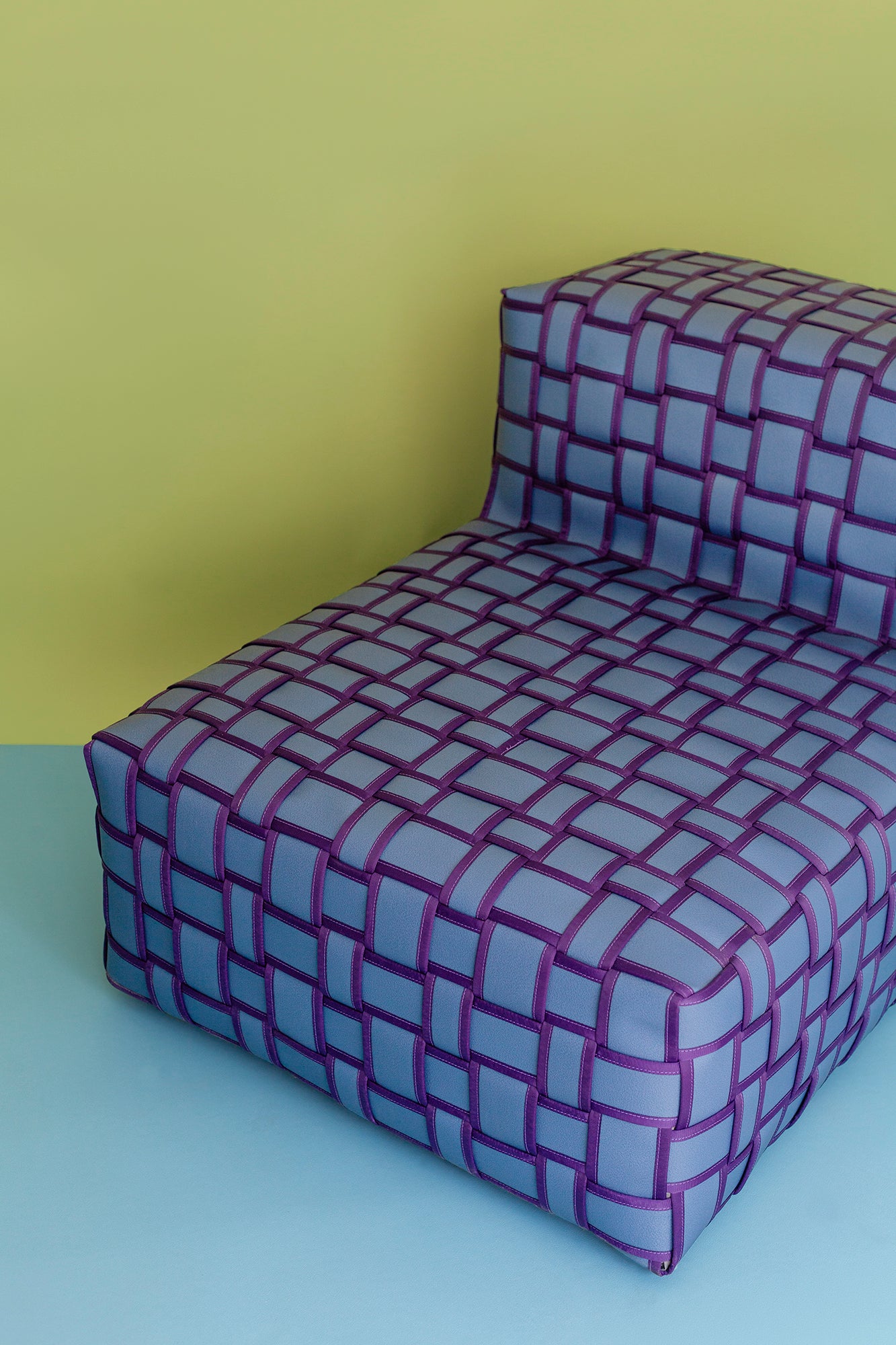 CHAISE LONGUE