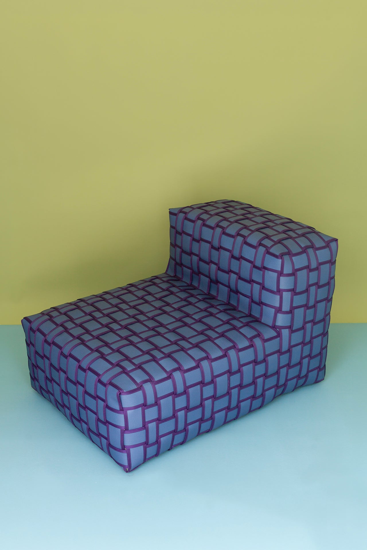 CHAISE LONGUE